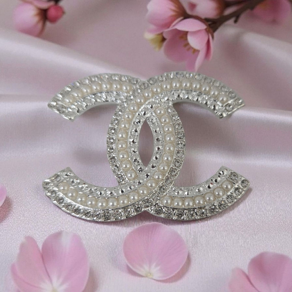 🔥Lux Brooch🔥
